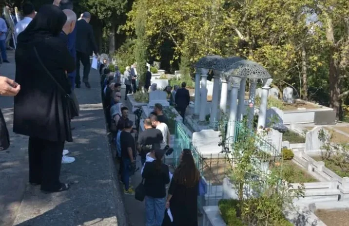 Türkiye’nin ‘Sanat Güneşi’ olan Zeki Müren, vefatının 29’uncu yıl dönümünde