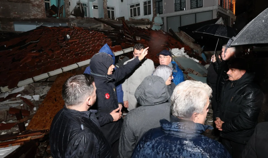 Balıkesir’in Sındırgı ilçesinde dün gece meydana gelen 6,1 büyüklüğündeki depremin