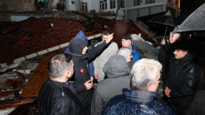 Balıkesir’in Sındırgı ilçesinde dün gece meydana gelen 6,1 büyüklüğündeki depremin