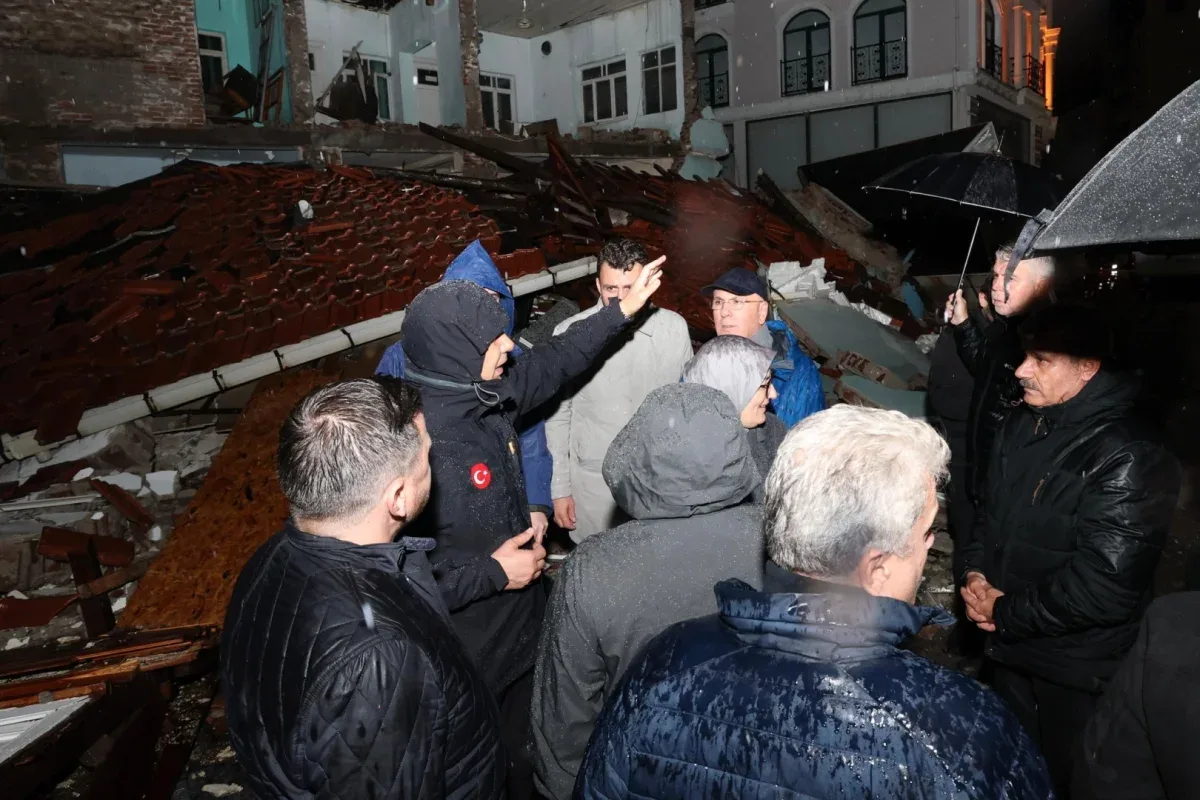 Balıkesir’in Sındırgı ilçesinde dün gece meydana gelen 6,1 büyüklüğündeki depremin