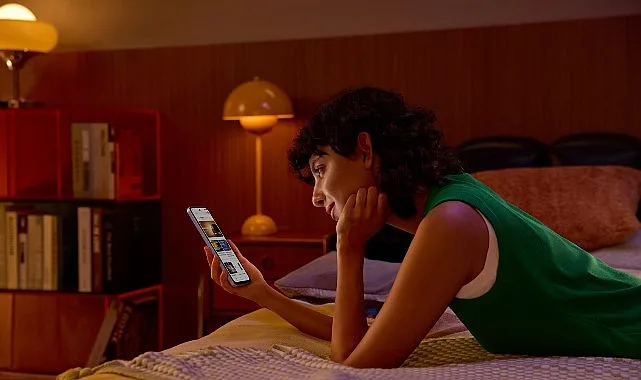 Xiaomi, fiyat-performans odaklı yeni akıllı telefon serisi REDMI 15’i tanıttı. Cihaz, 7000mAh batarya,