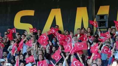 Cumhuriyetin 102. yılı, Aliağa’da büyük bir gurur ve coşkuyla kutlanıyor.