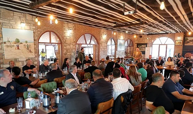 Aliağa’da ‘19 Ekim Muhtarlar Günü’ kahvaltı ve Cumhuriyet Meydanı’nda Atatürk