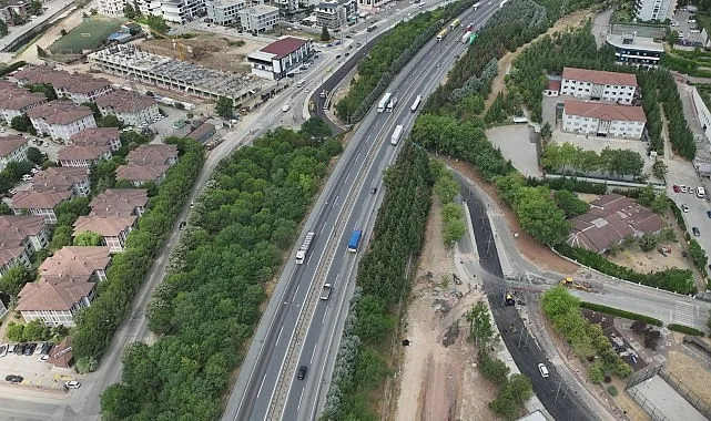 Kocaeli Büyükşehir Belediyesi, son dönemde trafik yükü artan İzmit Alikahya’da