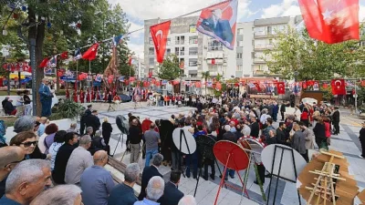 İlk program Gülfem Benli Anaokulu’nda gerçekleştirildi. Minik öğrenciler, öğretmenleriyle birlikte