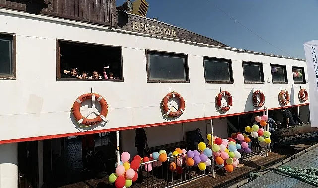İzmir Büyükşehir Belediyesi, “Dünya Kız Çocukları Günü” kapsamında Tarihi Bergama