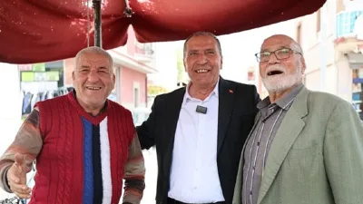 Çumra Belediye Başkanı Mehmet Aydın, sebze pazarını ziyaret ederek esnaf