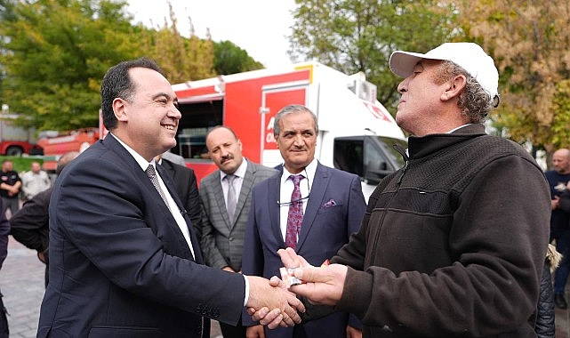 Manisa Büyükşehir Belediyesi, üreticilere destek olmak amacıyla başlattığı “Destek Bizden,