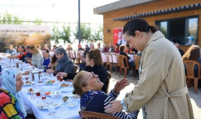Efes Selçuk Belediye Başkanı Filiz Ceritoğlu Sengel, 15 Ekim Dünya