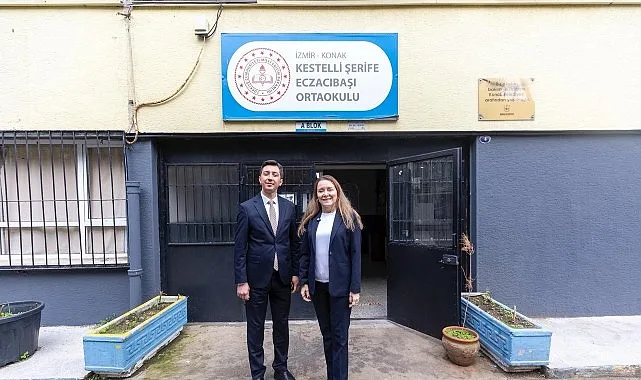 Konak Belediye Başkanı Nilüfer Çınarlı Mutlu, Kestelli Şerife Eczacıbaşı Ortaokulunu