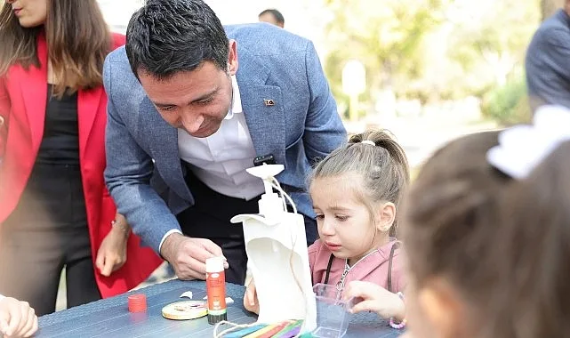 Bayraklı Belediyesi’nin “Anne Çocuk Atölyesi” projesi kapsamında düzenlenen etkinlikte, çocuklar