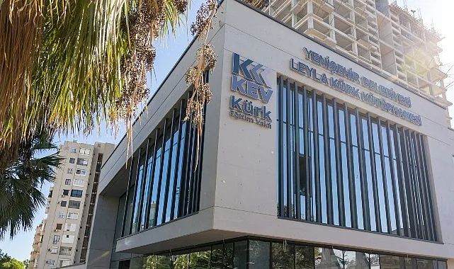 Mersin Yenişehir Belediye Başkanı Abdullah Özyiğit, inşaatında sona yaklaşılan Yenişehir