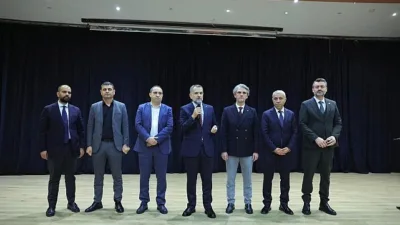 Bayrampaşa Belediye Başkan Vekili İbrahim Akın, belediye personeli ile bir