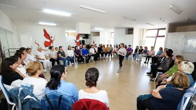 Narlıdere Belediyesi Kadın ve Aile Hizmetleri Müdürlüğü bünyesinde hizmet veren