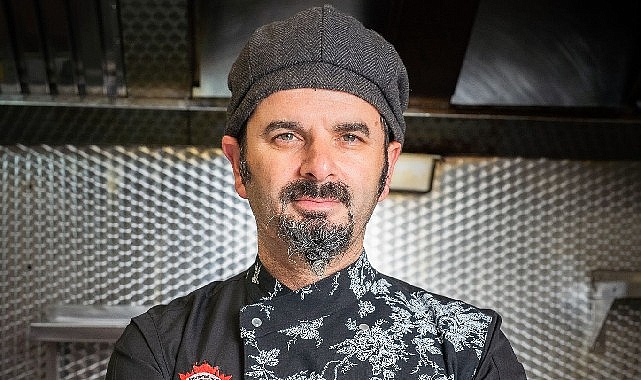 İngiltere’de iki kez “Yılın Şefi” seçilen ödüllü şef Kemal Coskuncay,