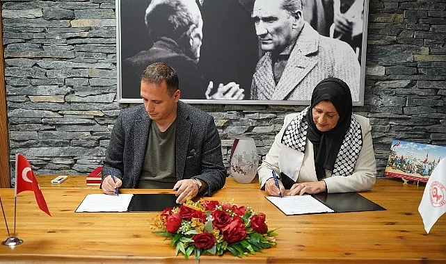 Filistin’in Dura Belediyesi Meclis Üyeleri Bornova Belediyesi’ni ziyaret ederek iki