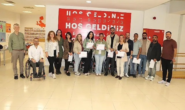Buca Belediyesi Özel Gereksinimli Bireyler Danışma Merkezi personeli, hizmet kalitesini