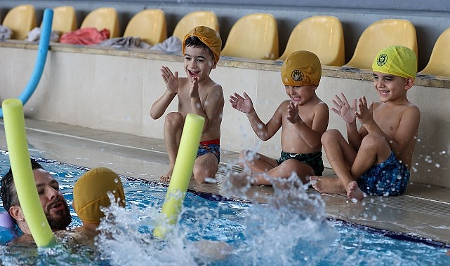 Buca Belediyesi, ücretsiz okul öncesi eğitim verdiği minik öğrencileri eğitim