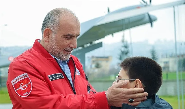 Canik Belediye Başkanı İbrahim Sandıkçı, öğrencileri deney ve gözlem etkinlikleri