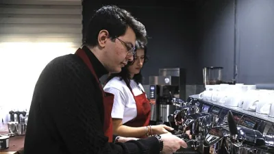 Çankaya Belediyesi, iş arayanlara yönelik istihdam garantili eğitimlerini sürdürüyor. Profesyonel eğitmenler