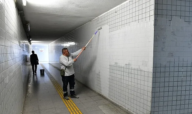 Çiğli Belediyesi, çevre düzenleme ve bakım çalışmalarını sonbahar mevsiminde de