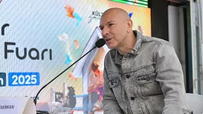 Türkçe rock müziğin en önemli temsilcilerinden, “Zamanda Saklı” isimli kitabıyla