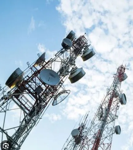 Balıkesir’in Sındırgı ilçesinde 6,1 büyüklüğünde deprem meydana gelmesinin ardından, GSM