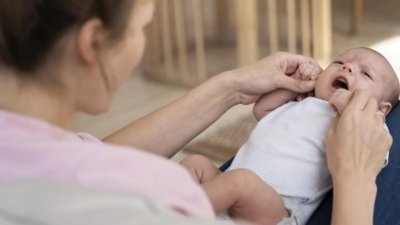 Aile ve Sosyal Hizmetler Bakanı Mahinur Özdemir Göktaş, doğum yardım