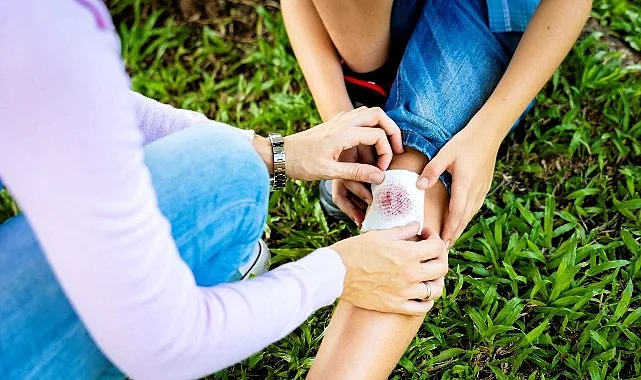 İlk yardım, doğru ve etkin yapıldığında kişinin hayatta kalmasını sağlarken,