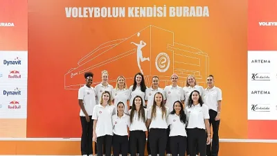 Eczacıbaşı Dynavit, 2025-2026 sezonu öncesinde Kartal’daki yeni salonunda basın toplantısı gerçekleştirdi.