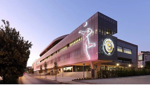 Türkiye’de kadın voleybolunun öncüsü Eczacıbaşı Spor Kulübü, modern mimarisi ve