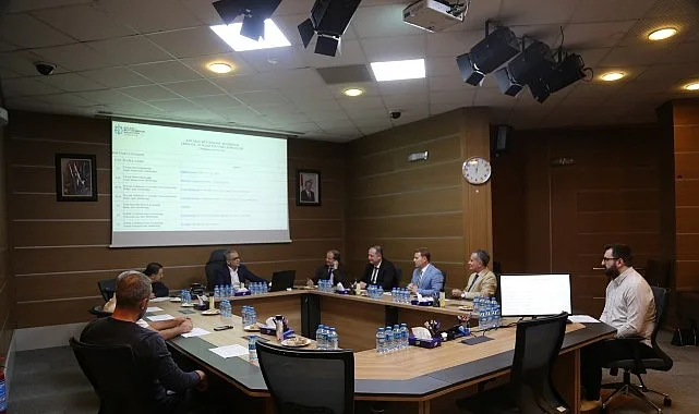 Kocaeli Büyükşehir Belediyesi’nin haftalık olağan encümen toplantısı Genel Sekreter Hayri