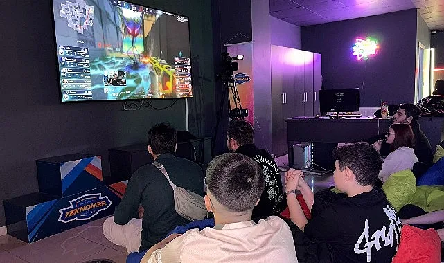 Keçiören Belediyesi, gençlere ve teknolojiye verdiği önemi bir kez daha