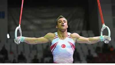 Dünya Artistik Cimnastik Şampiyonası'nda mücadele eden Ege Üniversitesi Spor Bilimleri