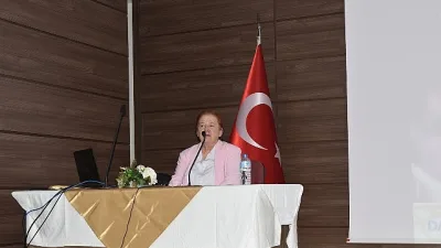 Ege Üniversitesi Edebiyat Fakültesi, öğrencilerini uluslararası araştırma olanaklarıyla buluşturacak özel