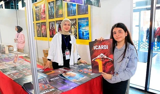 Uluslararası 15. Kocaeli Kitap Fuarı kapsamında açılan sahafların stantları, Türk