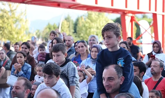 Ünlü fenomen Doğancan Özadlı, Uluslararası 15. Kocaeli Kitap Fuarı’nda sevenleriyle