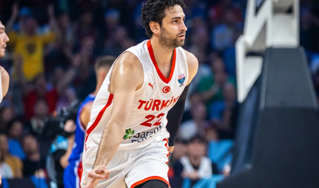 Milli basketbolcu Furkan Korkmaz, Bahçeşehir Koleji’nden TOFAŞ’a transfer oldu. EuroBasket