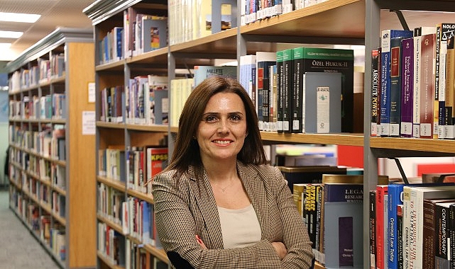 Üsküdar Üniversitesi İletişim Fakültesi Dekanı Prof. Dr. Gül Esra Atalay,
