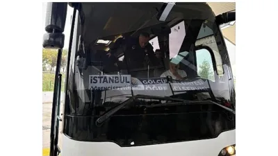 Gölcük Belediyesi, üniversite öğrencilerine yönelik ücretsiz öğrenci servisi hizmeti ile