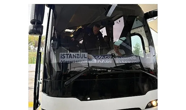 Gölcük Belediyesi, üniversite öğrencilerine yönelik ücretsiz öğrenci servisi hizmeti ile