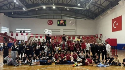 Türkiye Erkekler Voleybol 2.Ligi'nde mücadele eden Gölcük Belediyespor Erkek Voleybol