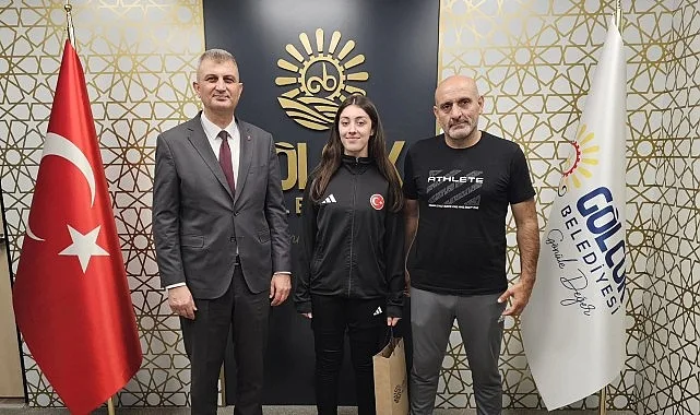 Gölcük Belediyespor sporcusu Berra Ceylan, Romanya'nın başkenti Bükreş'te düzenlenecek olan