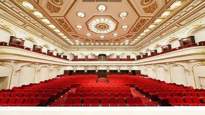 Tarihi dokusu ve eşsiz atmosferiyle misafirlerine unutulmaz deneyimler sunan Grand Pera,