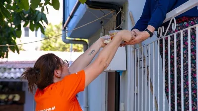 Güzelbahçe Belediyesi, sosyal belediyecilik anlayışını güçlendiren projelerden biri olan ‘Dayanışma