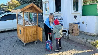 Güzelbahçe Belediyesi, Güzelbahçe’deki devlet okullarının ilk ve Ortaokul öğrencilerine süt