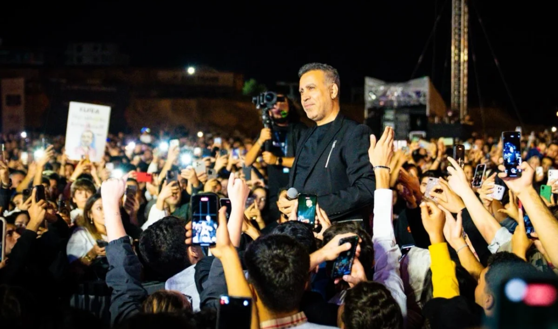 Türkiye Kültür Yolu Festivali’nin Mardin ayağında sahne alan ünlü şarkıcı