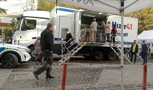 Kocaeli Büyükşehir Belediyesi, Balıkesir’in Sındırgı ilçesinde meydana gelen 6,1 büyüklüğündeki