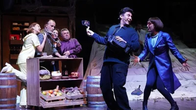 İstanbul Büyükşehir Belediyesi Şehir Tiyatroları, 2025-2026 tiyatro sezonunun yeni ayında 35 oyunla