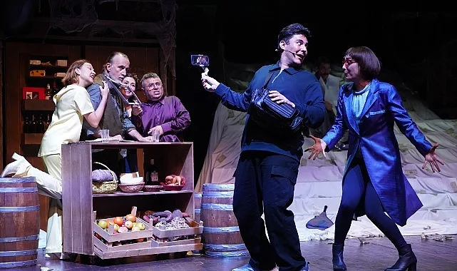 İstanbul Büyükşehir Belediyesi Şehir Tiyatroları, 2025-2026 tiyatro sezonunun yeni ayında 35 oyunla